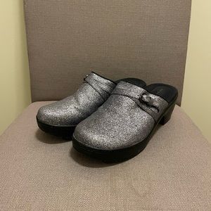 Land’s End fun sparkly clogs